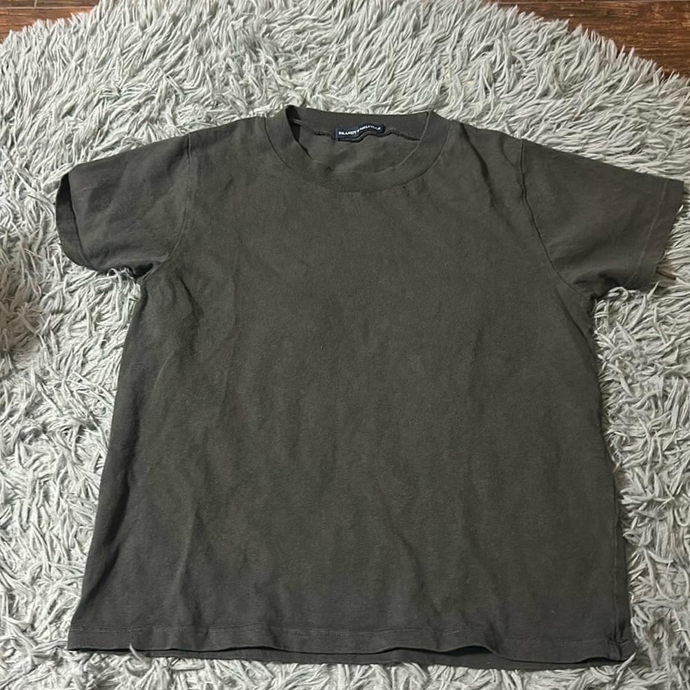 Brandy Melville t-shirt